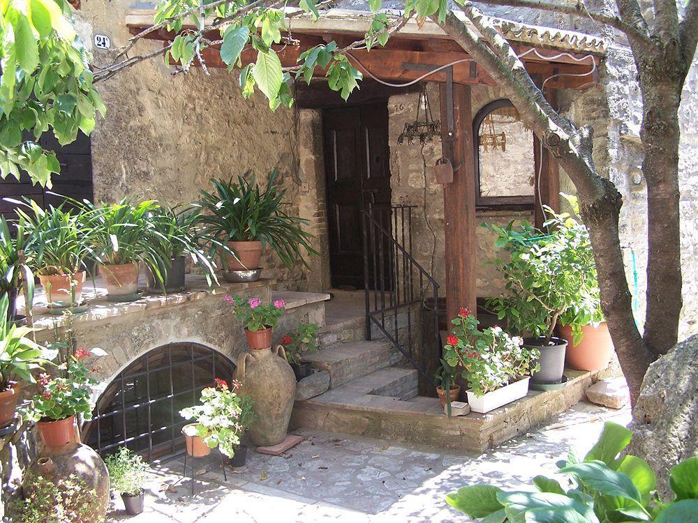 Castello Di Barattano Hotel Marcellano Luaran gambar